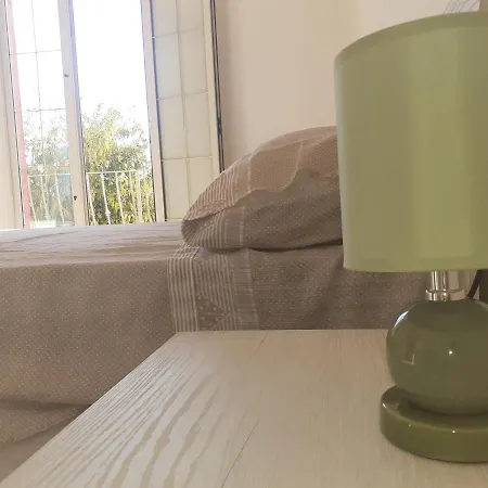 A In Zona Residenziale Apartamento *